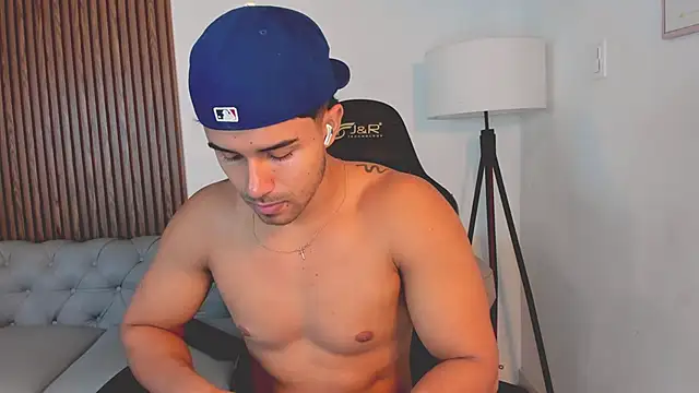 liam collins21 online show from 10-17-25, 11:56