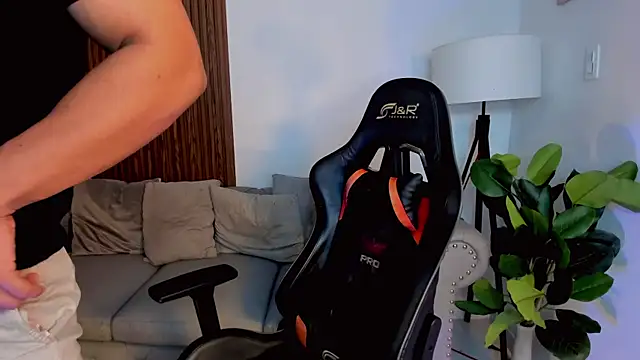 liam collins21 online show from 09-25-25, 12:00