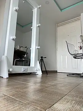 Lexa queen online show from 09-27-25, 05:08