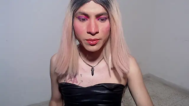 HugeDanex online show from 11-25-25, 04:13