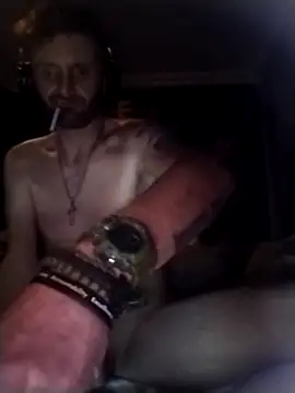 Nawtyslaveteen online show from 12-17-25, 02:27