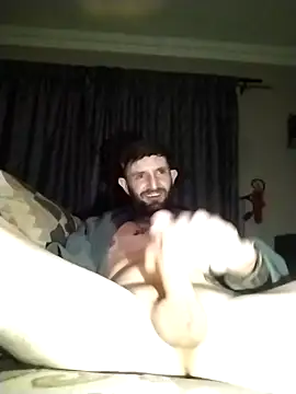 Nawtyslaveteen online show from 04-18-26, 03:42