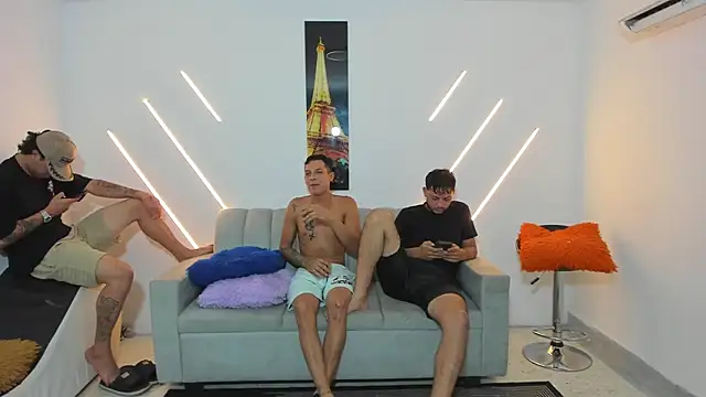 Snapshot of brutal_sex_room2 chatting on 11-14-25, 12:25 brutal sex room2 online show from 11-14-25, 12:25