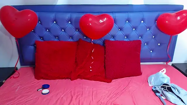 Snapshot of kiwii_nasty chatting on 02-14-25, 10:47 kiwii nasty online show from 02-14-25, 10:47