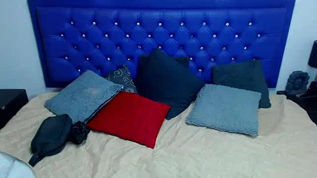 Snapshot of kiwii_nasty chatting on 01-18-26, 12:25 kiwii nasty online show from 01-18-26, 12:25