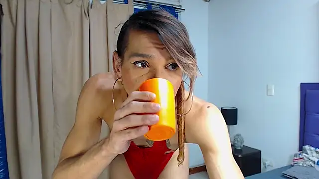 Snapshot of kiwii_nasty chatting on 03-15-25, 12:47 kiwii nasty online show from 03-15-25, 12:47