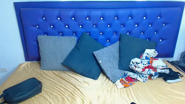 Snapshot of kiwii_nasty chatting on 09-18-25, 11:19 kiwii nasty online show from 09-18-25, 11:19