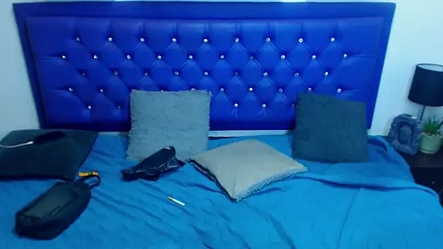 Snapshot of kiwii_nasty chatting on 02-15-26, 02:34 kiwii nasty online show from 02-15-26, 02:34