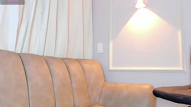 Lia walton online show from 12-03-25, 01:10