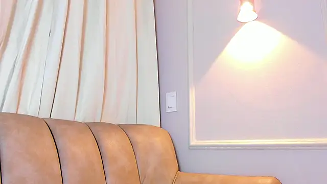 Lia walton online show from 12-17-25, 12:10