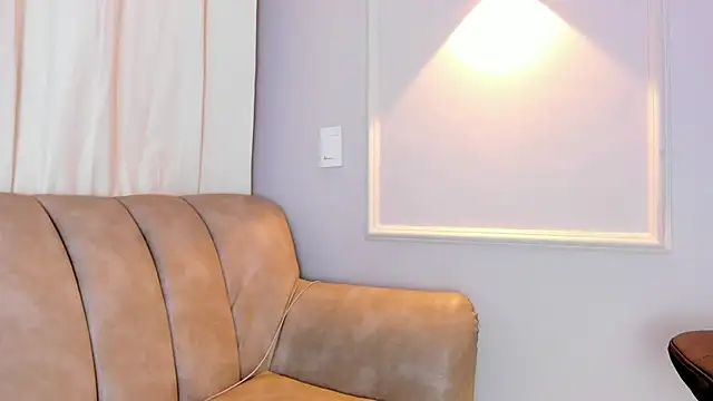 Lia walton online show from 03-17-25, 12:04