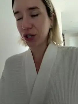 xoxoxjenn online show from 06-10-26, 04:08