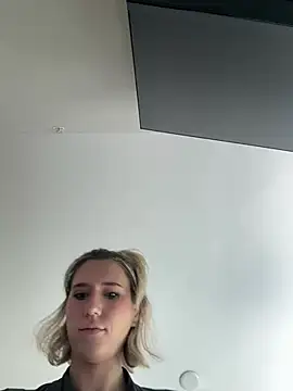 xoxoxjenn online show from 07-06-26, 05:26