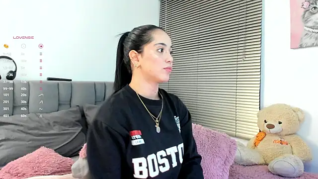 Gigi-bom online show from 11-12-25, 12:04