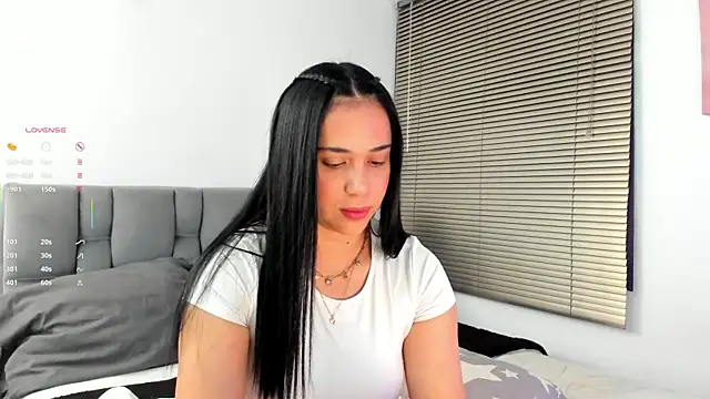 Gigi-bom online show from 12-23-25, 12:00