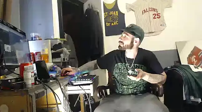 Snapshot of sledge901 chatting on 02-13-25, 09:38 sledge901 online show from 02-13-25, 09:38