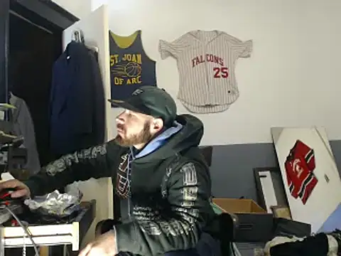 Snapshot of sledge901 chatting on 02-17-25, 07:44 sledge901 online show from 02-17-25, 07:44