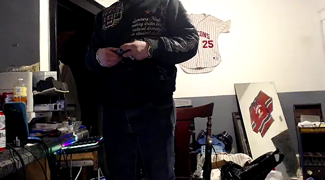 Snapshot of sledge901 chatting on 02-07-25, 11:55 sledge901 online show from 02-07-25, 11:55