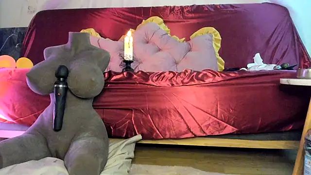 peach00001 online show from 10-25-25, 09:04