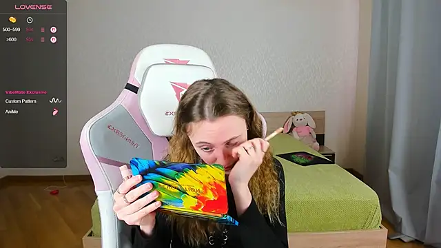 Cowell Adelina online show from 11-07-25, 08:08