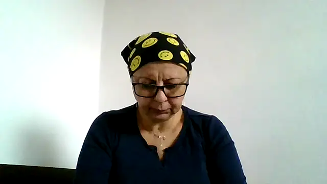 roseblak42 online show from 11-18-25, 10:29