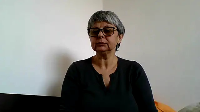 roseblak42 online show from 04-05-26, 07:59