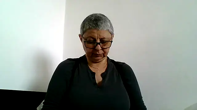 roseblak42 online show from 04-30-26, 09:38