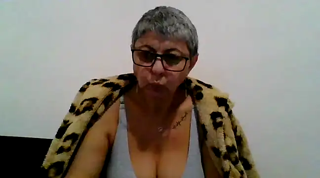 roseblak42 online show from 03-03-25, 06:56