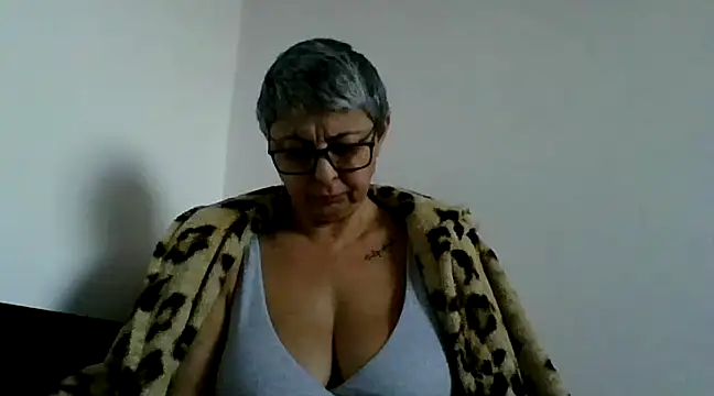 roseblak42 online show from 03-09-25, 03:27