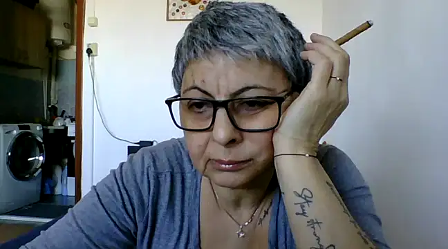 roseblak42 online show from 03-20-25, 02:21