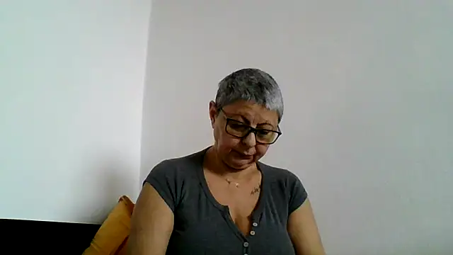 roseblak42 online show from 12-17-25, 09:14