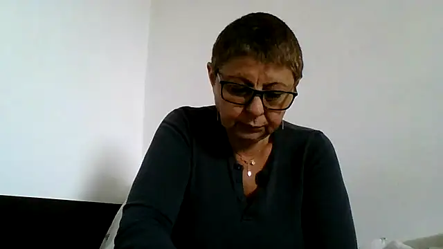 roseblak42 online show from 10-01-25, 11:58