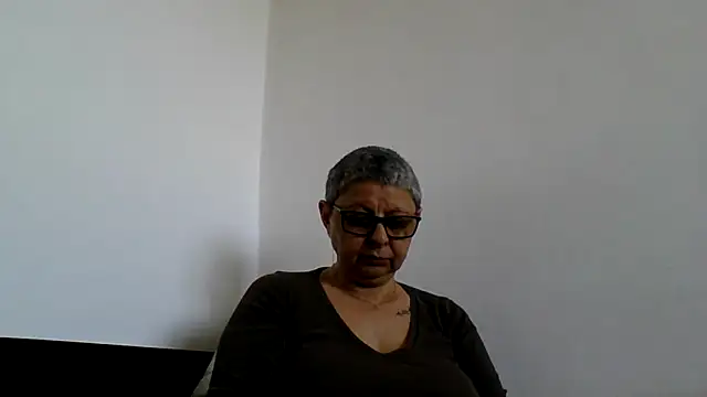 roseblak42 online show from 04-28-26, 08:30