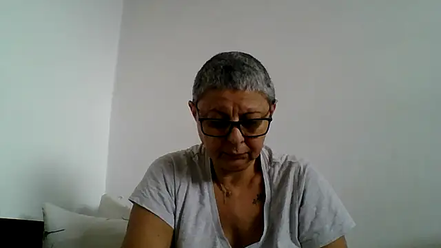 roseblak42 online show from 12-05-25, 10:03