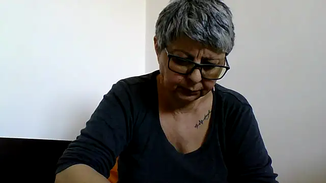 roseblak42 online show from 03-26-26, 01:20