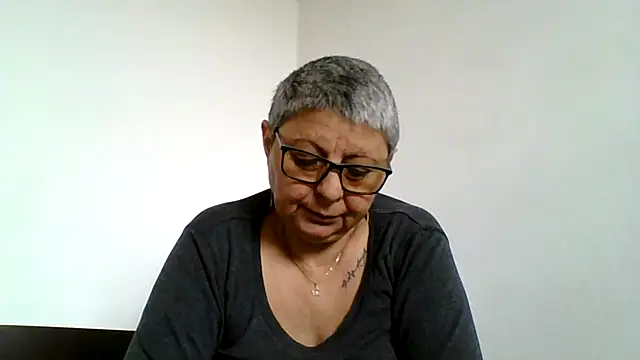 roseblak42 online show from 05-03-26, 11:58