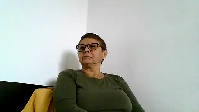 roseblak42 online show from 10-07-25, 12:28