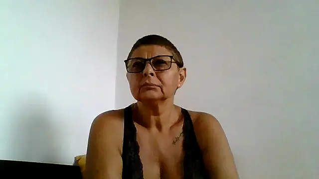 roseblak42 online show from 09-20-25, 03:17