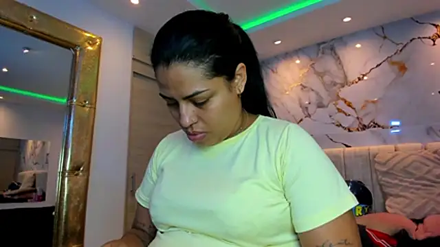 kiana cream online show from 04-11-26, 11:36