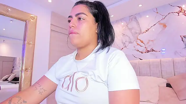 kiana cream online show from 11-22-25, 11:53