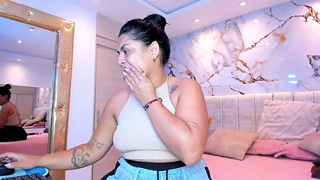 kiana cream online show from 03-16-26, 11:36