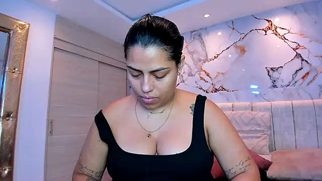 kiana cream online show from 07-09-26, 12:37