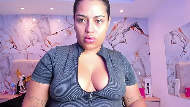 kiana cream online show from 11-13-25, 11:47