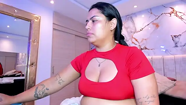 kiana cream online show from 06-04-26, 11:37