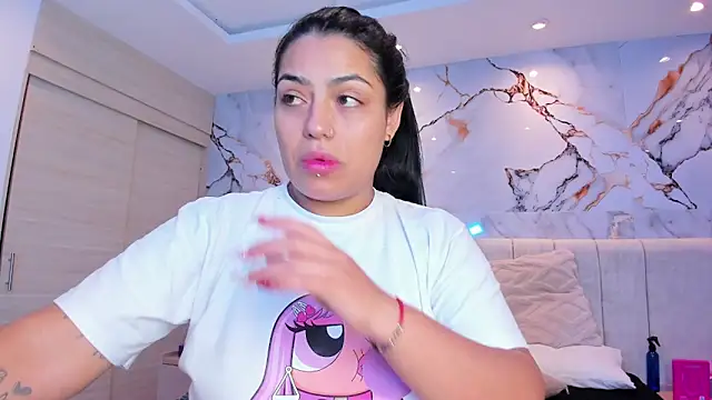 kiana cream online show from 01-17-26, 11:58