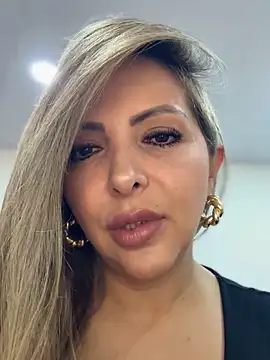  Abril-Office1 online show from 11-19-25, 12:27