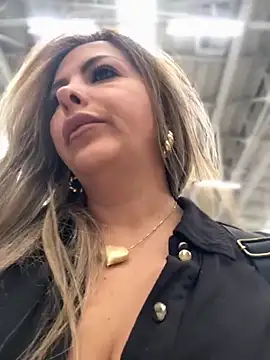  Abril-Office1 online show from 11-24-25, 03:56