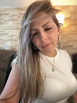  Abril-Office1 online show from 09-16-25, 03:02