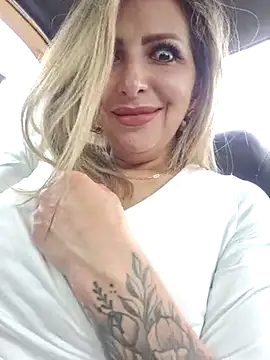  Abril-Office1 online show from 03-11-25, 04:07