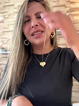  Abril-Office1 online show from 10-23-25, 03:21